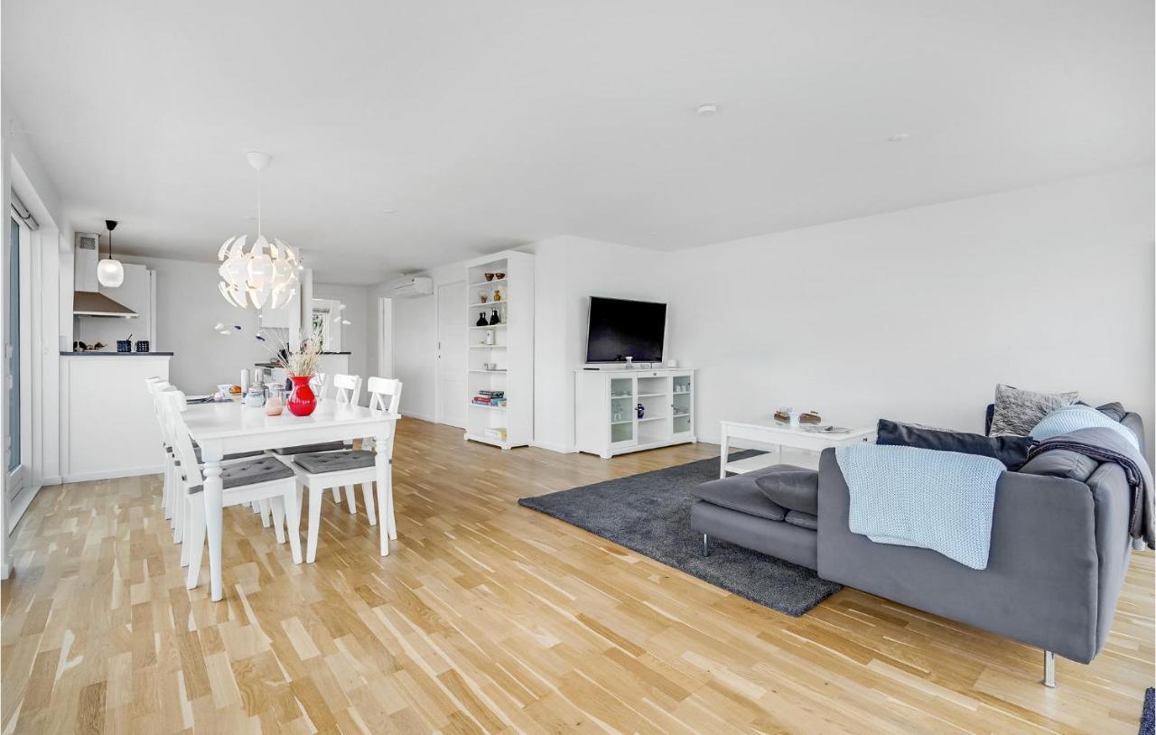 2 Bedroom Stunning Home In Strøby Ladeplads Exterior foto